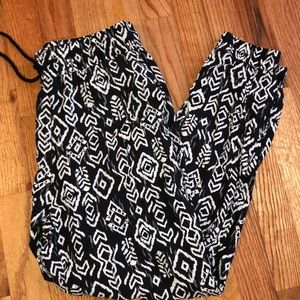 Patterned joggers